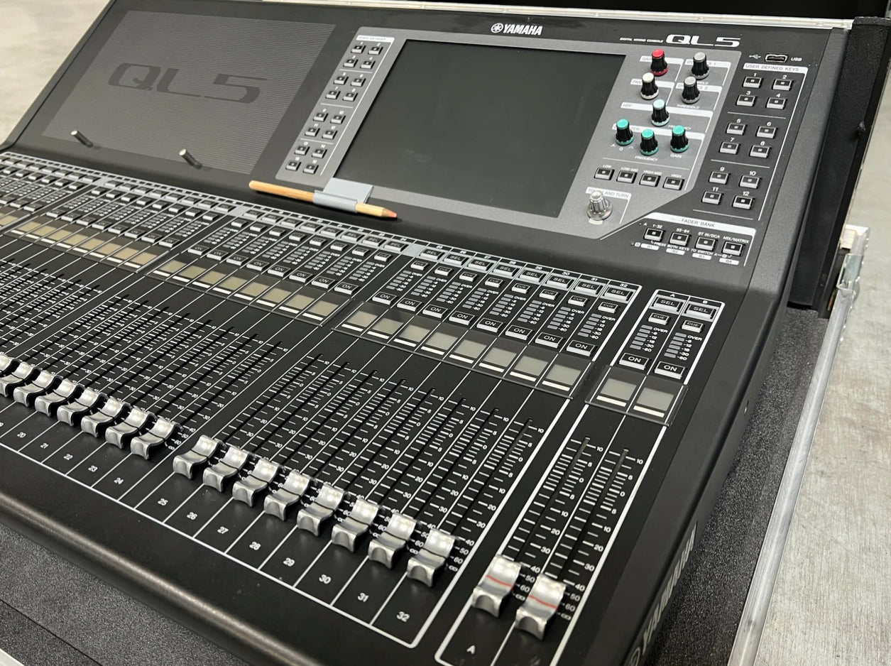 Yamaha QL5 incl. case (2x)