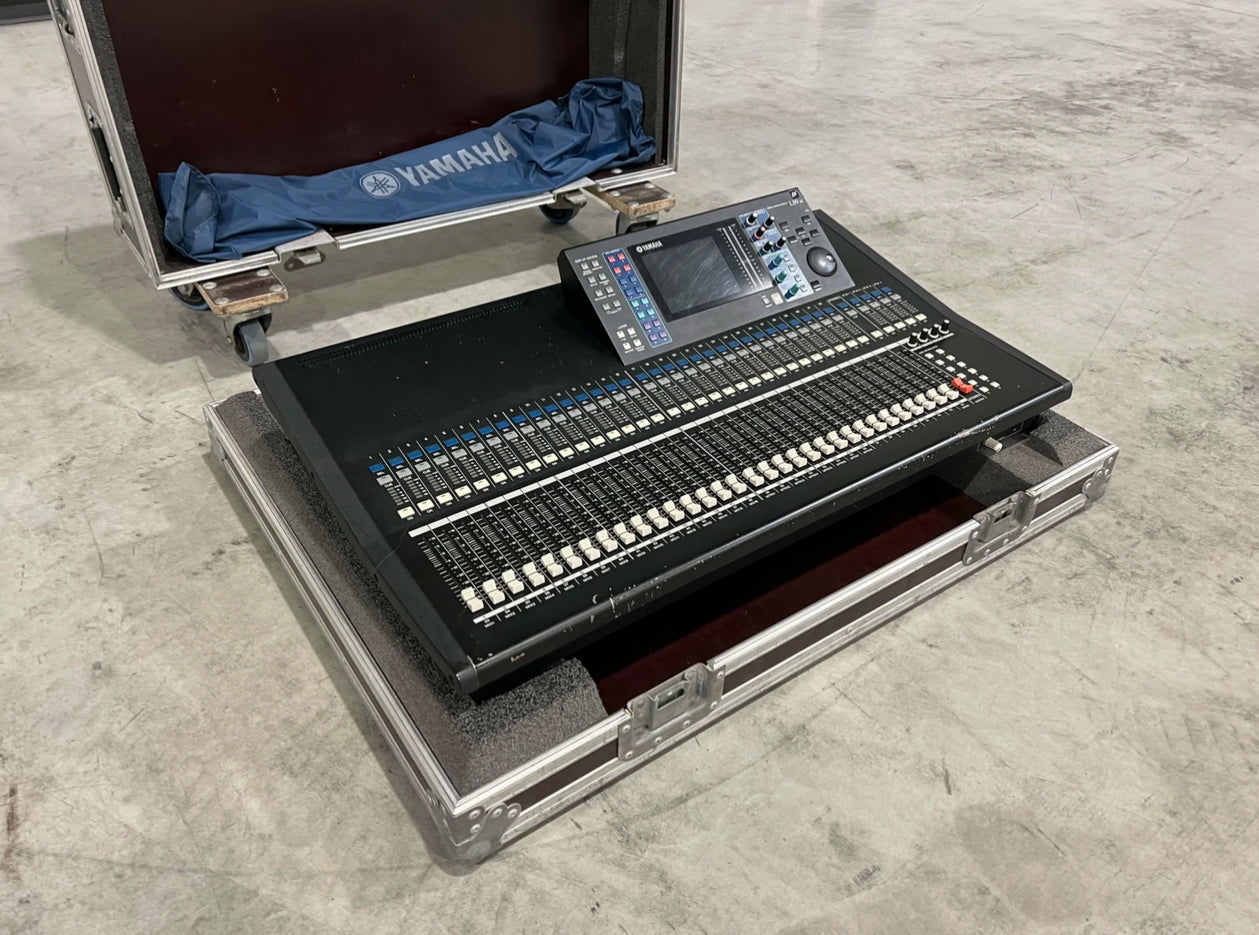 Yamaha LS9 incl. flightcase