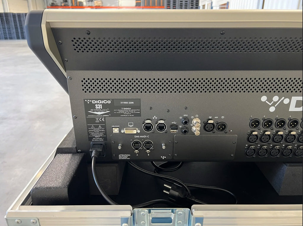 DiGiCo S31 + D-Rack + DMI-Madi-C + AES + Cable Cat6A