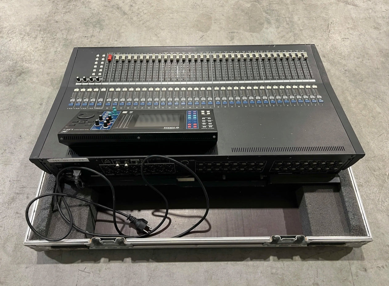 Yamaha LS9 incl. flightcase