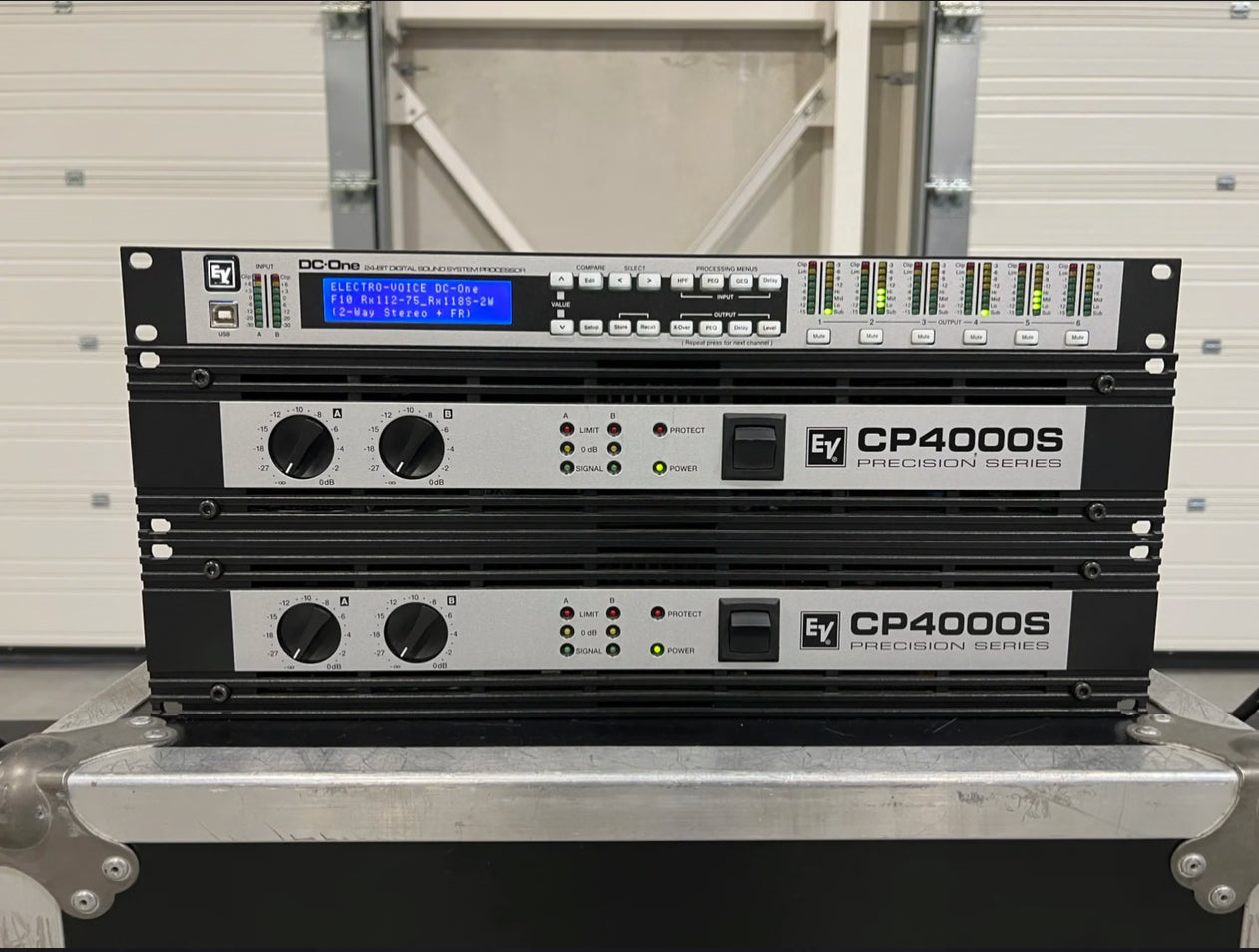 Electro-Voice (EV): 2x Rx118S 2x PX1122M 2x CP4000S 1xDC-One