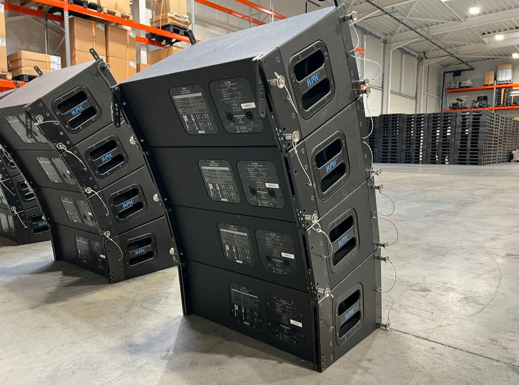 KME PANO line array: 8x QL906 + 4x QL1215 + 2x frame
