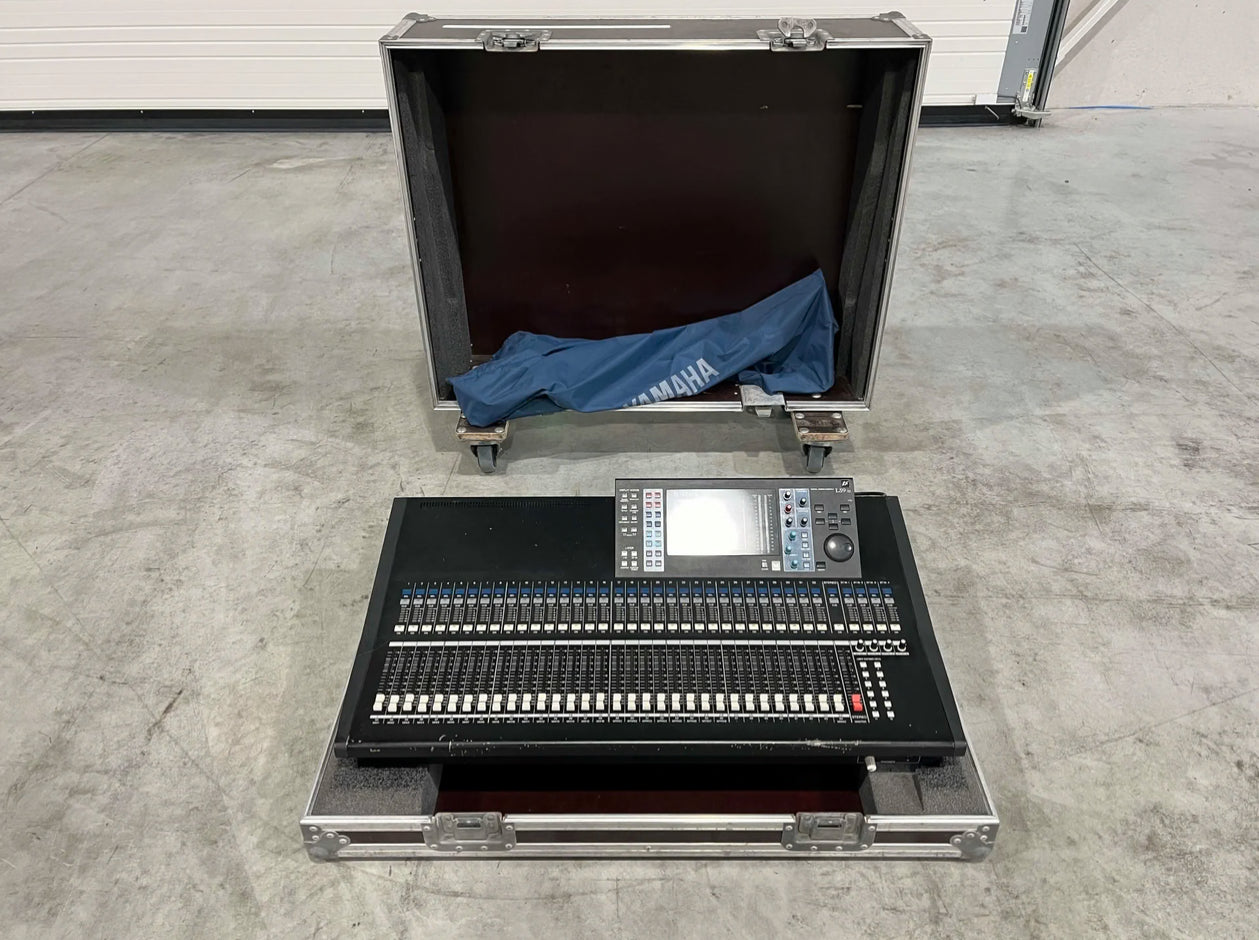Yamaha LS9 incl. flightcase