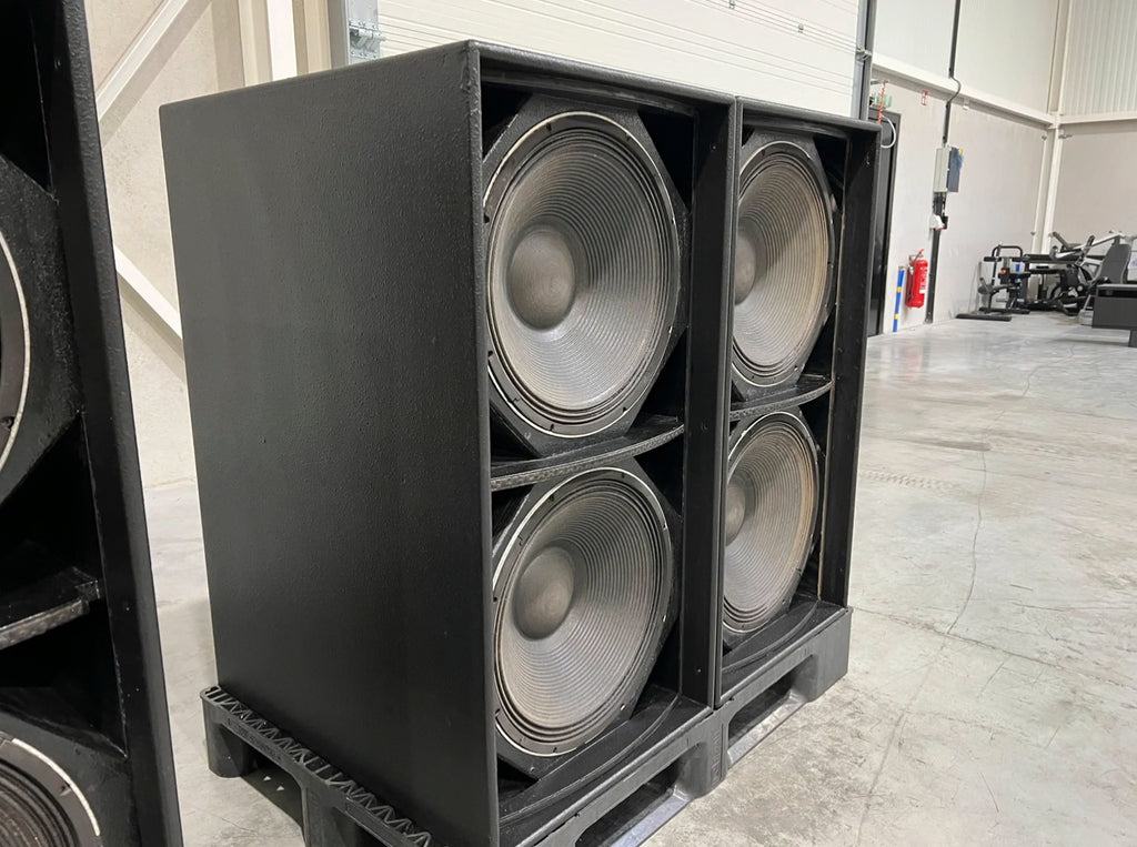 Martin Audio WS218X 2x18" sub (maritime installation) (8x)