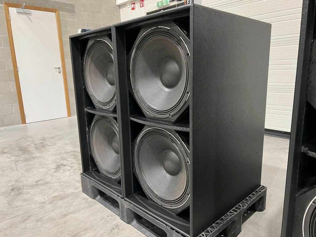 Martin Audio WS218X 2x18" sub (maritime installation) (8x)