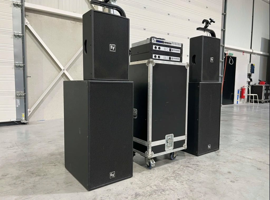Electro-Voice (EV): 2x Rx118S 2x PX1122M 2x CP4000S 1xDC-One