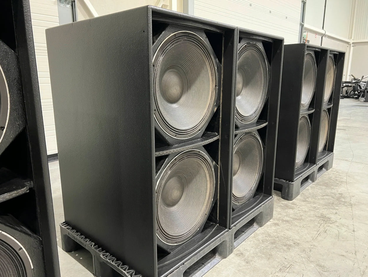 Martin Audio WS218X 2x18" sub (maritime installation) (8x)